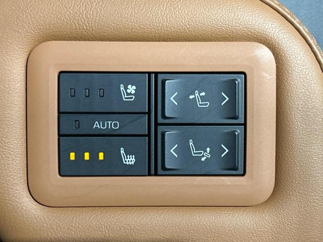 ヴェルファイアハイブリッド Ｚ　プレミア　ガラスルーフ　両側電動ドア　後席モニター　全周囲カメラ　１００Ｖ電源　衝突被害軽減システム　レーダークルーズ　禁煙車　電動リアゲート　レザーシート　前席シートエアコン　リアシートエアコン　ドラレコ（44枚目）