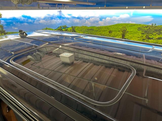 ヴェルファイアハイブリッド Ｚ　プレミア　ガラスルーフ　両側電動ドア　後席モニター　全周囲カメラ　１００Ｖ電源　衝突被害軽減システム　レーダークルーズ　禁煙車　電動リアゲート　レザーシート　前席シートエアコン　リアシートエアコン　ドラレコ（47枚目）