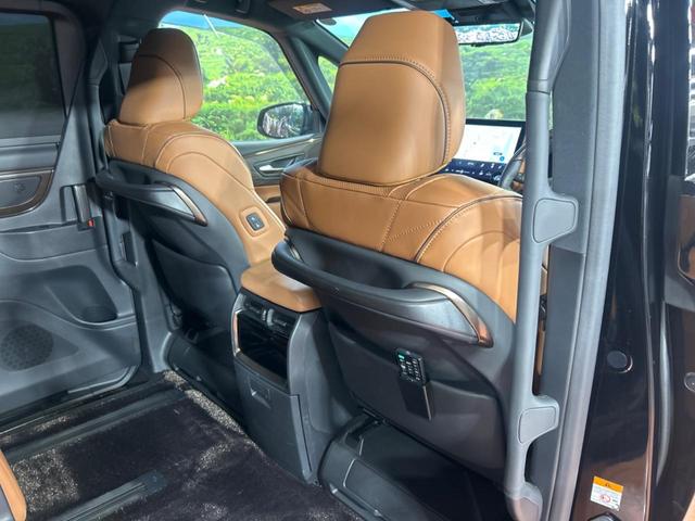 ヴェルファイアハイブリッド Ｚ　プレミア　ガラスルーフ　両側電動ドア　後席モニター　全周囲カメラ　１００Ｖ電源　衝突被害軽減システム　レーダークルーズ　禁煙車　電動リアゲート　レザーシート　前席シートエアコン　リアシートエアコン　ドラレコ（64枚目）