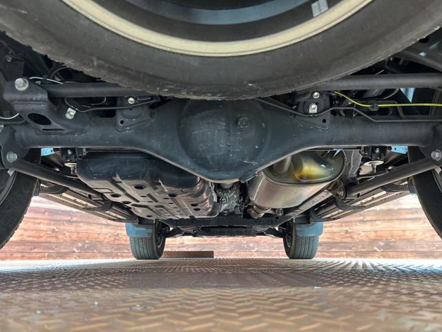 ランドクルーザープラド ＴＸ　Ｌパッケージ　マットブラックエディション　４ＷＤ　サンルーフ　全周囲カメラ　衝突被害軽減システム　レーダークルーズ　禁煙車　レザーシート　前席シートエアコン　ドラレコ　コーナーセンサー　スマートキー　ＬＥＤヘッド　ルーフレール　ＥＴＣ２．０（19枚目）