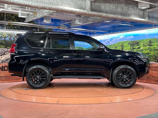 ランドクルーザープラド ＴＸ　Ｌパッケージ　マットブラックエディション　４ＷＤ　サンルーフ　全周囲カメラ　衝突被害軽減システム　レーダークルーズ　禁煙車　レザーシート　前席シートエアコン　ドラレコ　コーナーセンサー　スマートキー　ＬＥＤヘッド　ルーフレール　ＥＴＣ２．０（25枚目）