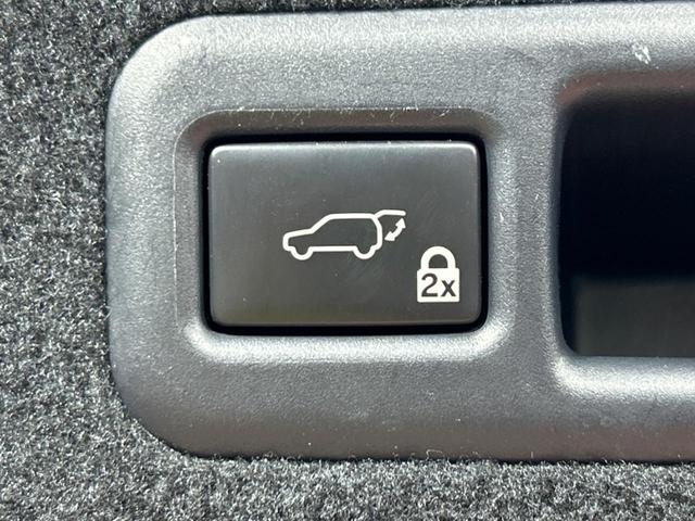 ＲＸ ＲＸ４５０ｈ　Ｆスポーツ　サンルーフ　純正１２．３インチナビ　全周囲カメラ　１００Ｖ電源　衝突被害軽減システム　レーダークルーズ　禁煙車　電動リアゲート　黒レザーシート　前席シートエアコン　ドラレコ　コーナーセンサー（7枚目）