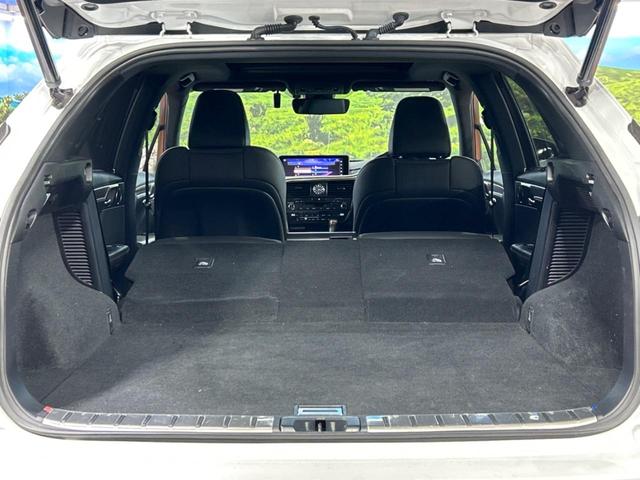 ＲＸ ＲＸ４５０ｈ　Ｆスポーツ　サンルーフ　純正１２．３インチナビ　全周囲カメラ　１００Ｖ電源　衝突被害軽減システム　レーダークルーズ　禁煙車　電動リアゲート　黒レザーシート　前席シートエアコン　ドラレコ　コーナーセンサー（10枚目）