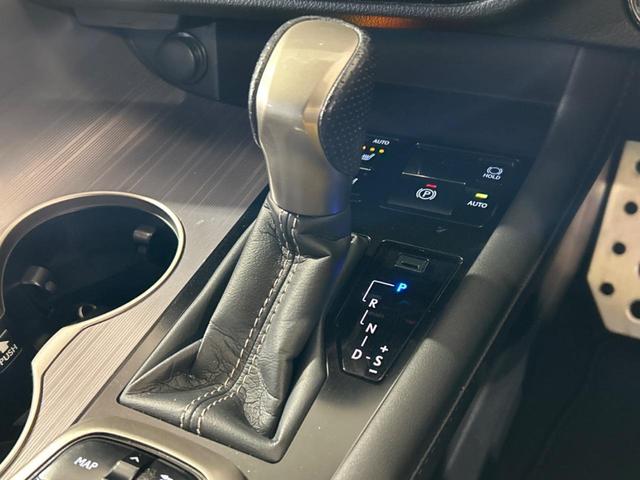 ＲＸ ＲＸ４５０ｈ　Ｆスポーツ　サンルーフ　純正１２．３インチナビ　全周囲カメラ　１００Ｖ電源　衝突被害軽減システム　レーダークルーズ　禁煙車　電動リアゲート　黒レザーシート　前席シートエアコン　ドラレコ　コーナーセンサー（42枚目）