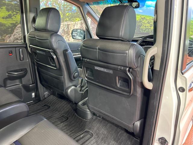 ステップワゴンスパーダ ｅ：ＨＥＶスパーダ　Ｇ・ＥＸ　ホンダセンシング　純正ナビ　バックカメラ　ホンダセンシング　禁煙車　アダプティブクルーズコントロール　ＥＴＣ　ドライブレコーダー　両側電動スライドドア　ＬＥＤヘッドライト　純正１６インチアルミホイール（52枚目）