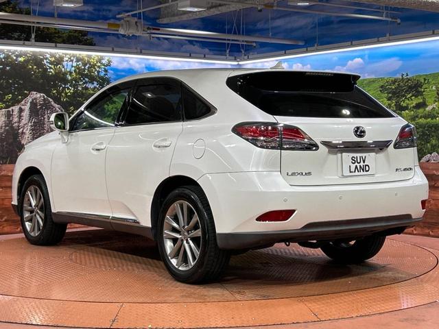 ＲＸ ＲＸ４５０ｈ　バージョンＬ　サンルーフ　純正ＳＤナビ　バックカメラ　１００Ｖ電源　禁煙車　電動リアゲート　レザーシート　前席シートエアコン　コーナーセンサー　スマートキー　ＬＥＤヘッド　ビルトインＥＴＣ　クルコン（17枚目）
