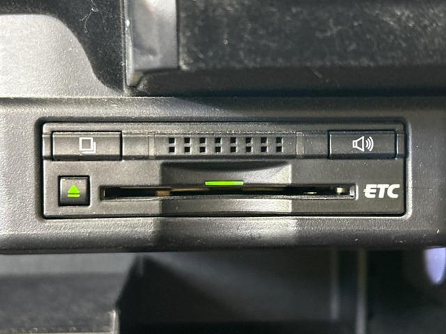 ＲＸ ＲＸ４５０ｈ　バージョンＬ　サンルーフ　純正ＳＤナビ　バックカメラ　１００Ｖ電源　禁煙車　電動リアゲート　レザーシート　前席シートエアコン　コーナーセンサー　スマートキー　ＬＥＤヘッド　ビルトインＥＴＣ　クルコン（26枚目）