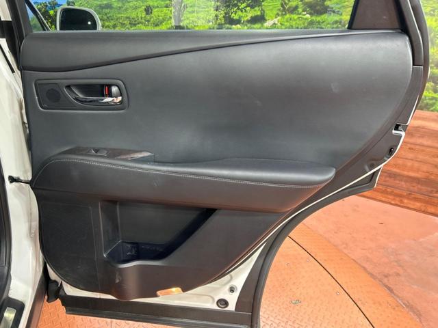 ＲＸ ＲＸ４５０ｈ　バージョンＬ　サンルーフ　純正ＳＤナビ　バックカメラ　１００Ｖ電源　禁煙車　電動リアゲート　レザーシート　前席シートエアコン　コーナーセンサー　スマートキー　ＬＥＤヘッド　ビルトインＥＴＣ　クルコン（50枚目）