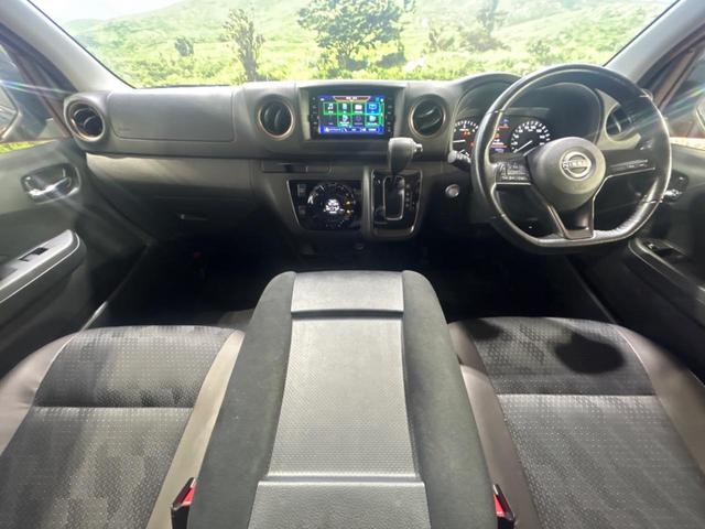 キャラバン ロンググランドプレミアムＧＸ　４ＷＤ　ディーゼル仕様　純正ナビ　全周囲カメラ　デジタルインナーミラー　ドラレコ　ｂｌｕｅｔｏｏｔｈ接続　ＬＥＤヘッド　スマートキー　ＥＴＣ　ハーフレザーシート　フルセグＴＶ　オートエアコン（2枚目）