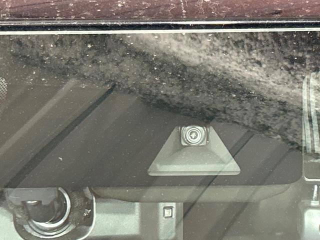 キャラバン ロンググランドプレミアムＧＸ　４ＷＤ　ディーゼル仕様　純正ナビ　全周囲カメラ　デジタルインナーミラー　ドラレコ　ｂｌｕｅｔｏｏｔｈ接続　ＬＥＤヘッド　スマートキー　ＥＴＣ　ハーフレザーシート　フルセグＴＶ　オートエアコン（5枚目）