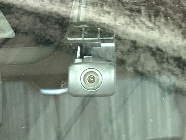 キャラバン ロンググランドプレミアムＧＸ　４ＷＤ　ディーゼル仕様　純正ナビ　全周囲カメラ　デジタルインナーミラー　ドラレコ　ｂｌｕｅｔｏｏｔｈ接続　ＬＥＤヘッド　スマートキー　ＥＴＣ　ハーフレザーシート　フルセグＴＶ　オートエアコン（7枚目）