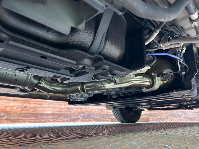 キャラバン ロンググランドプレミアムＧＸ　４ＷＤ　ディーゼル仕様　純正ナビ　全周囲カメラ　デジタルインナーミラー　ドラレコ　ｂｌｕｅｔｏｏｔｈ接続　ＬＥＤヘッド　スマートキー　ＥＴＣ　ハーフレザーシート　フルセグＴＶ　オートエアコン（21枚目）