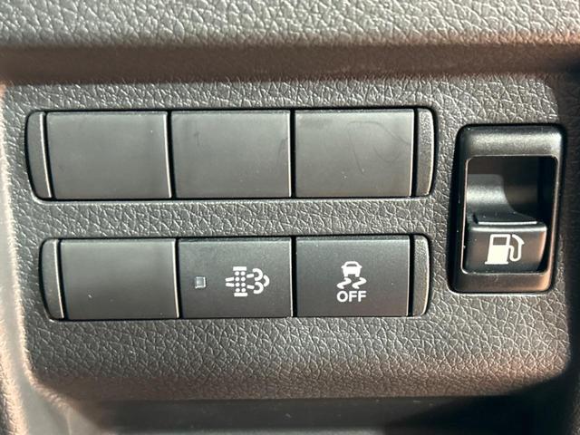 キャラバン ロンググランドプレミアムＧＸ　４ＷＤ　ディーゼル仕様　純正ナビ　全周囲カメラ　デジタルインナーミラー　ドラレコ　ｂｌｕｅｔｏｏｔｈ接続　ＬＥＤヘッド　スマートキー　ＥＴＣ　ハーフレザーシート　フルセグＴＶ　オートエアコン（33枚目）