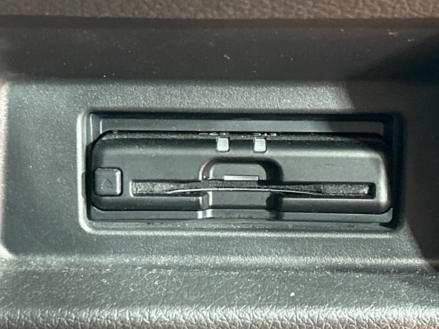 キャラバン ロンググランドプレミアムＧＸ　４ＷＤ　ディーゼル仕様　純正ナビ　全周囲カメラ　デジタルインナーミラー　ドラレコ　ｂｌｕｅｔｏｏｔｈ接続　ＬＥＤヘッド　スマートキー　ＥＴＣ　ハーフレザーシート　フルセグＴＶ　オートエアコン（35枚目）