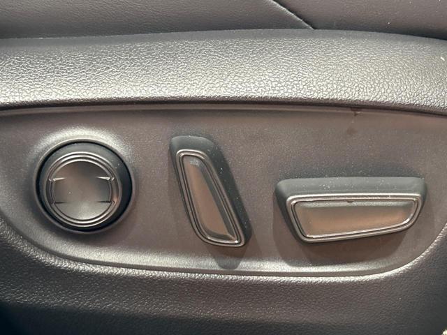 ハリアー Ｚ　禁煙車　純正１２型ナビ　全周囲カメラ　ＪＢＬサウンド　衝突被害軽減システム　レーダークルーズ　電動リアゲート　ハーフレザーシート　パワーシート　ドラレコ　コーナーセンサー　スマートキー　ＬＥＤヘッド（28枚目）