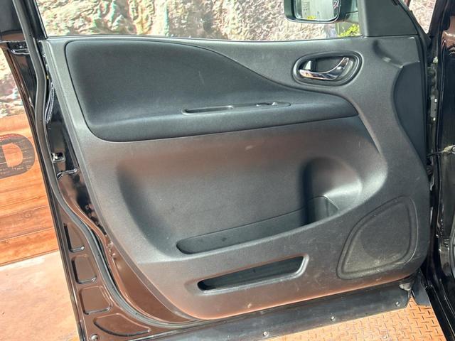 セレナ ハイウェイスター　純正ナビ　バックカメラ　両側電動スライドドア　クルーズコントロール　ＨＩＤヘッドライト　アイドリングストップ　横滑り防止装置　純正１６インチアルミホイール　ＥＴＣ　Ｂｌｕｅｔｏｏｔｈ再生（45枚目）