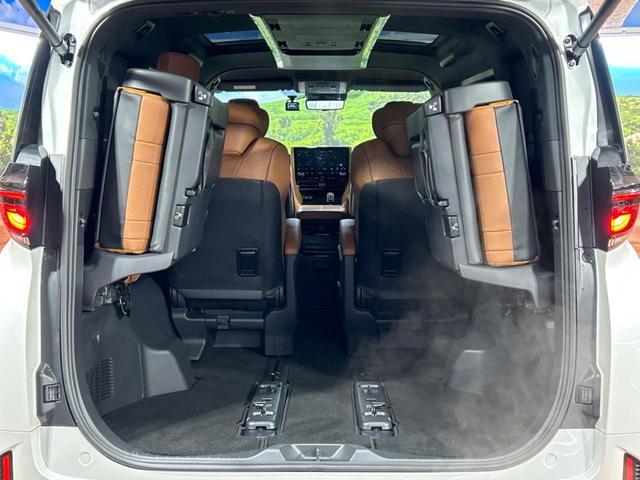 ヴェルファイアハイブリッド Z プレミア 左右独立ムーンルーフ モデリスタエアロ 14型ディスプレイオーディオ デジタルインナーミラー 両側電動スライドドア 全周囲カメラ 禁煙車 100V電源 トヨタセーフティセンス レーダークルーズ(11枚目)