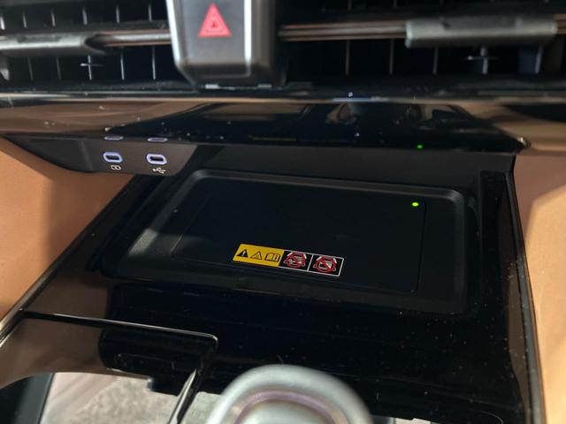 ヴェルファイアハイブリッド Z プレミア 左右独立ムーンルーフ モデリスタエアロ 14型ディスプレイオーディオ デジタルインナーミラー 両側電動スライドドア 全周囲カメラ 禁煙車 100V電源 トヨタセーフティセンス レーダークルーズ(40枚目)