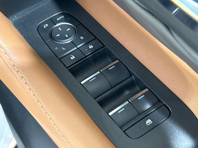 ヴェルファイアハイブリッド Z プレミア 左右独立ムーンルーフ モデリスタエアロ 14型ディスプレイオーディオ デジタルインナーミラー 両側電動スライドドア 全周囲カメラ 禁煙車 100V電源 トヨタセーフティセンス レーダークルーズ(51枚目)