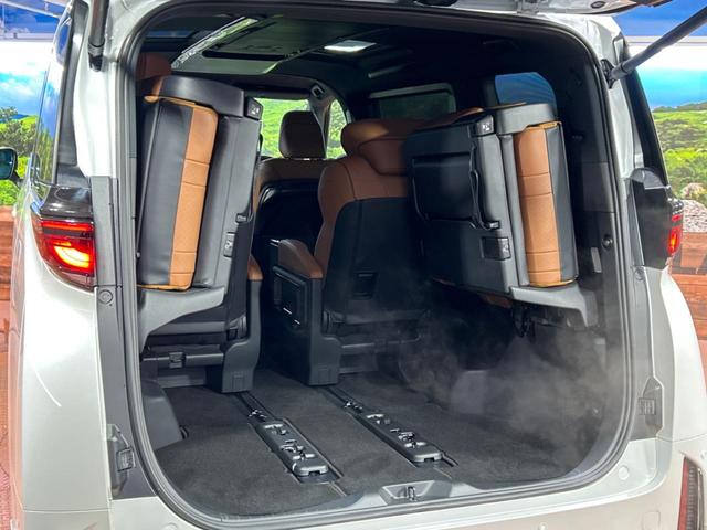 ヴェルファイアハイブリッド Z プレミア 左右独立ムーンルーフ モデリスタエアロ 14型ディスプレイオーディオ デジタルインナーミラー 両側電動スライドドア 全周囲カメラ 禁煙車 100V電源 トヨタセーフティセンス レーダークルーズ(64枚目)