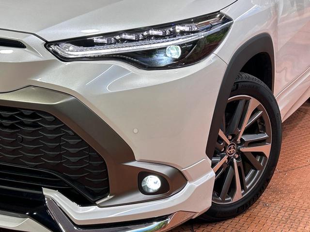 カローラクロス ハイブリッド Z ガラスルーフ モデリスタエアロ 純正10.5インチディスプレイオーディオ バックカメラ トヨタセーフティセンス 禁煙車 レーダークルーズ ブラインドスポットモニター ETC フルセグ(12枚目)