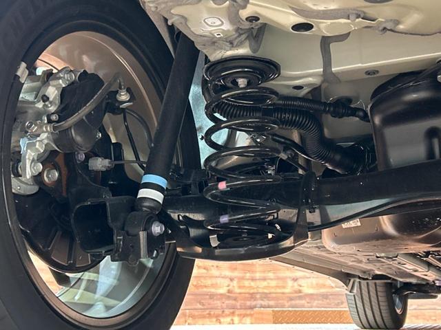 カローラクロス ハイブリッド Z ガラスルーフ モデリスタエアロ 純正10.5インチディスプレイオーディオ バックカメラ トヨタセーフティセンス 禁煙車 レーダークルーズ ブラインドスポットモニター ETC フルセグ(20枚目)