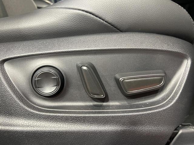 カローラクロス ハイブリッド Z ガラスルーフ モデリスタエアロ 純正10.5インチディスプレイオーディオ バックカメラ トヨタセーフティセンス 禁煙車 レーダークルーズ ブラインドスポットモニター ETC フルセグ(38枚目)