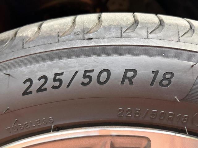 カローラクロス ハイブリッド Z ガラスルーフ モデリスタエアロ 純正10.5インチディスプレイオーディオ バックカメラ トヨタセーフティセンス 禁煙車 レーダークルーズ ブラインドスポットモニター ETC フルセグ(49枚目)