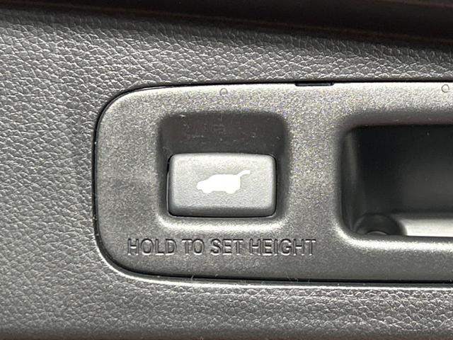 ステップワゴン ｅ：ＨＥＶスパーダ　プレミアムライン　純正１１インチナビ　ホンダセンシング　ブラインドスポットモニター　アダプティブクルーズコントロール　ＬＥＤヘッドライト　両側電動スライドドア　パワーバックドア　前席中列シートヒーター　ＥＴＣ（6枚目）
