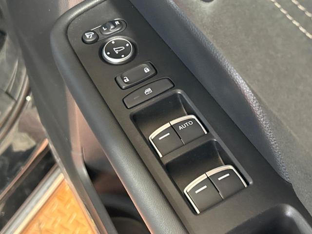 ステップワゴン ｅ：ＨＥＶスパーダ　プレミアムライン　純正１１インチナビ　ホンダセンシング　ブラインドスポットモニター　アダプティブクルーズコントロール　ＬＥＤヘッドライト　両側電動スライドドア　パワーバックドア　前席中列シートヒーター　ＥＴＣ（21枚目）