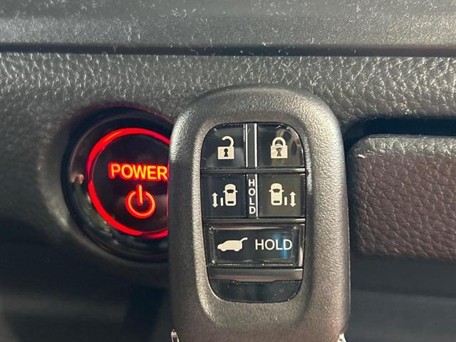 ステップワゴン ｅ：ＨＥＶスパーダ　プレミアムライン　純正１１インチナビ　ホンダセンシング　ブラインドスポットモニター　アダプティブクルーズコントロール　ＬＥＤヘッドライト　両側電動スライドドア　パワーバックドア　前席中列シートヒーター　ＥＴＣ（22枚目）