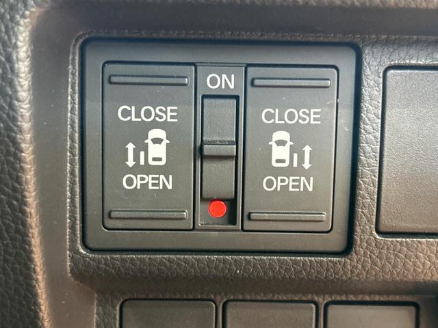 ステップワゴン ｅ：ＨＥＶスパーダ　プレミアムライン　純正１１インチナビ　ホンダセンシング　ブラインドスポットモニター　アダプティブクルーズコントロール　ＬＥＤヘッドライト　両側電動スライドドア　パワーバックドア　前席中列シートヒーター　ＥＴＣ（23枚目）