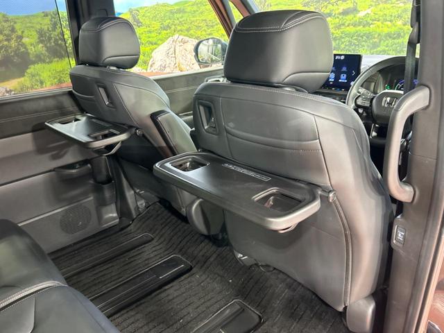 ステップワゴン ｅ：ＨＥＶスパーダ　プレミアムライン　純正１１インチナビ　ホンダセンシング　ブラインドスポットモニター　アダプティブクルーズコントロール　ＬＥＤヘッドライト　両側電動スライドドア　パワーバックドア　前席中列シートヒーター　ＥＴＣ（41枚目）