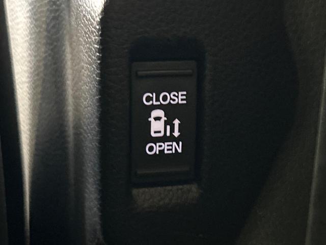 ステップワゴン ｅ：ＨＥＶスパーダ　プレミアムライン　純正１１インチナビ　ホンダセンシング　ブラインドスポットモニター　アダプティブクルーズコントロール　ＬＥＤヘッドライト　両側電動スライドドア　パワーバックドア　前席中列シートヒーター　ＥＴＣ（42枚目）