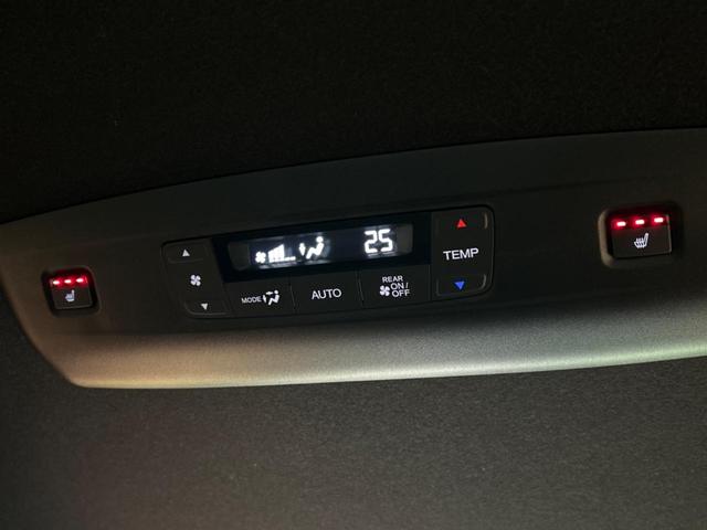 ステップワゴン ｅ：ＨＥＶスパーダ　プレミアムライン　純正１１インチナビ　ホンダセンシング　ブラインドスポットモニター　アダプティブクルーズコントロール　ＬＥＤヘッドライト　両側電動スライドドア　パワーバックドア　前席中列シートヒーター　ＥＴＣ（43枚目）