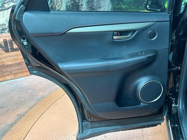 NX NX200t Fスポーツ 純正エアロ 純正SDナビ サイド・バックカメラ 禁煙車 レザーシート 前席シートエアコン コーナーセンサー スマートキー LEDヘッド ビルトインETC クルコン 純正18インチアルミ オートライト(45枚目)