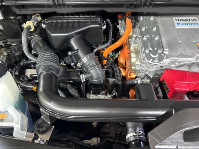 セレナ e-パワー ハイウェイスターV フリップダウンモニター 純正9インチナビ アラウンドビューモニター プロパイロット ブラインドスポットモニター 両側電動スライドドア LEDヘッドライト ETC インテリジェントルームミラー(18枚目)