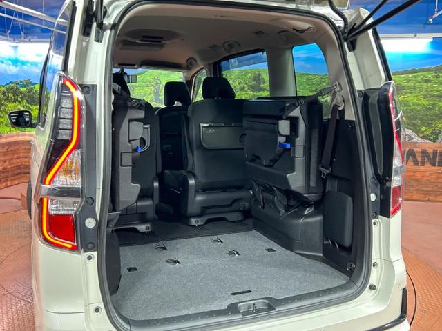 セレナ e-パワー ハイウェイスターV フリップダウンモニター 純正9インチナビ アラウンドビューモニター プロパイロット ブラインドスポットモニター 両側電動スライドドア LEDヘッドライト ETC インテリジェントルームミラー(40枚目)