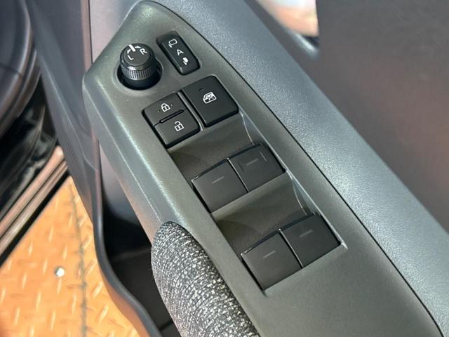 シエンタ ハイブリッドＺ　トヨタセーフティセンス　禁煙車　純正１０．５インチディスプレイオーディオ　全周囲カメラ　レーダークルーズ　ブラインドスポットモニター　ＬＥＤヘッドライト　ＥＴＣ　フルセグ　Ｂｌｕｅｔｏｏｔｈ再生（21枚目）