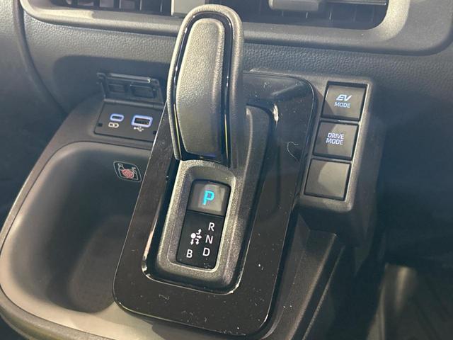 シエンタ ハイブリッドＺ　トヨタセーフティセンス　禁煙車　純正１０．５インチディスプレイオーディオ　全周囲カメラ　レーダークルーズ　ブラインドスポットモニター　ＬＥＤヘッドライト　ＥＴＣ　フルセグ　Ｂｌｕｅｔｏｏｔｈ再生（35枚目）