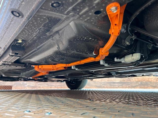 シエンタ ハイブリッドＺ　トヨタセーフティセンス　禁煙車　純正１０．５インチディスプレイオーディオ　全周囲カメラ　レーダークルーズ　ブラインドスポットモニター　ＬＥＤヘッドライト　ＥＴＣ　フルセグ　Ｂｌｕｅｔｏｏｔｈ再生（53枚目）