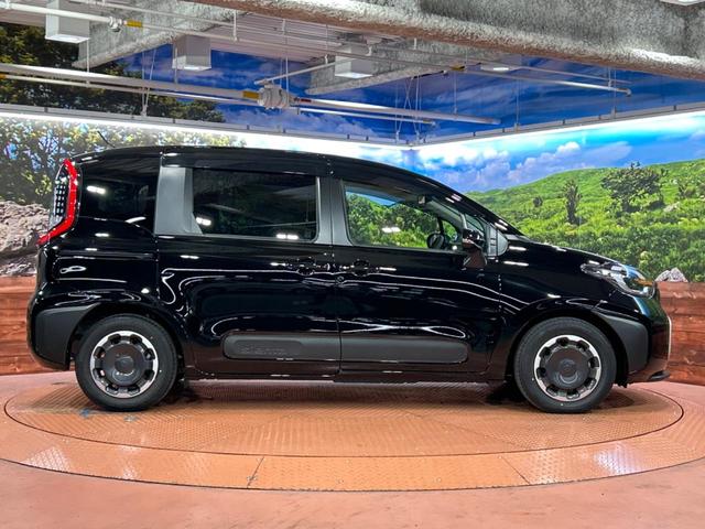 シエンタ ハイブリッドＺ　トヨタセーフティセンス　禁煙車　純正１０．５インチディスプレイオーディオ　全周囲カメラ　レーダークルーズ　ブラインドスポットモニター　ＬＥＤヘッドライト　ＥＴＣ　フルセグ　Ｂｌｕｅｔｏｏｔｈ再生（55枚目）