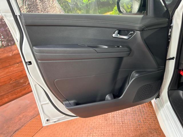 セレナ ハイウェイスターV 登録済み未使用車 純正12型ナビ 全周囲カメラ エマージェンシーブレーキ プロパイロット ブラインドスポットモニター 両側パワースライドドア デジタルインナーミラー LEDヘッド スマートキー ETC(44枚目)