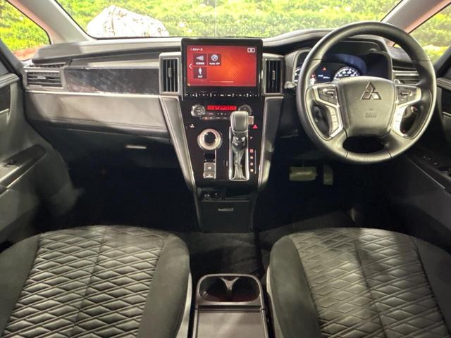 デリカD:5 アーバンギア G パワーパッケージ 4WD ターボ ディーゼル 純正10型ナビ 両側電動スライドドア 全周囲カメラ ブラインドスポットモニター 電動リアゲート 100V電源 e-Assist レーダークルーズ 禁煙車 パワーシート(2枚目)