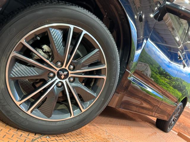 デリカD:5 アーバンギア G パワーパッケージ 4WD ターボ ディーゼル 純正10型ナビ 両側電動スライドドア 全周囲カメラ ブラインドスポットモニター 電動リアゲート 100V電源 e-Assist レーダークルーズ 禁煙車 パワーシート(14枚目)