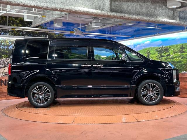 デリカD:5 アーバンギア G パワーパッケージ 4WD ターボ ディーゼル 純正10型ナビ 両側電動スライドドア 全周囲カメラ ブラインドスポットモニター 電動リアゲート 100V電源 e-Assist レーダークルーズ 禁煙車 パワーシート(28枚目)