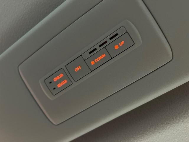 デリカD:5 アーバンギア G パワーパッケージ 4WD ターボ ディーゼル 純正10型ナビ 両側電動スライドドア 全周囲カメラ ブラインドスポットモニター 電動リアゲート 100V電源 e-Assist レーダークルーズ 禁煙車 パワーシート(54枚目)