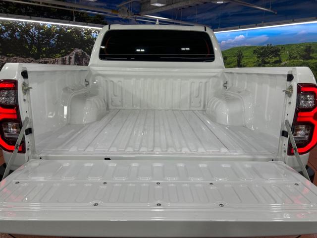 ハイラックス Z GRスポーツ 純正8インチナビ付ディスプレイオーディオ 全周囲カメラ プリクラッシュセーフティシステム レーダークルーズ LEDヘッドライト アイドリングストップ スマートキー ダウンヒルアシストコントロール(10枚目)