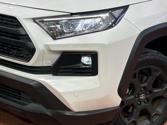 RAV4 アドベンチャー オフロードパッケージII 純正10.5インチディスプレイオーディオ デジタルインナーミラー ドラレコ 全周囲カメラ トヨタセーフティセンス 禁煙車 レーダークルーズ ブラインドスポットモニター シートベンチレーション ETC(12枚目)