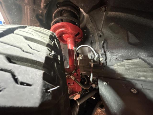 RAV4 アドベンチャー オフロードパッケージII 純正10.5インチディスプレイオーディオ デジタルインナーミラー ドラレコ 全周囲カメラ トヨタセーフティセンス 禁煙車 レーダークルーズ ブラインドスポットモニター シートベンチレーション ETC(27枚目)